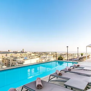 Ax The Victoria Otel